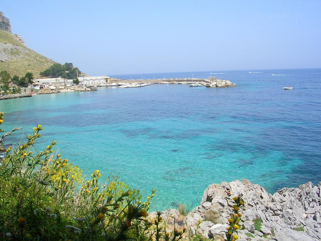 Apartment In A Villa A Mondello Exterior photo
